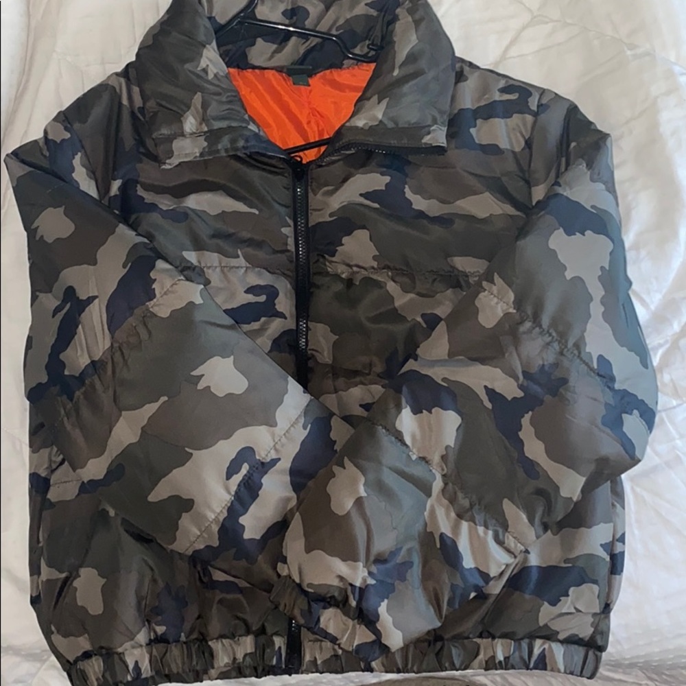 Camo puffer jacket